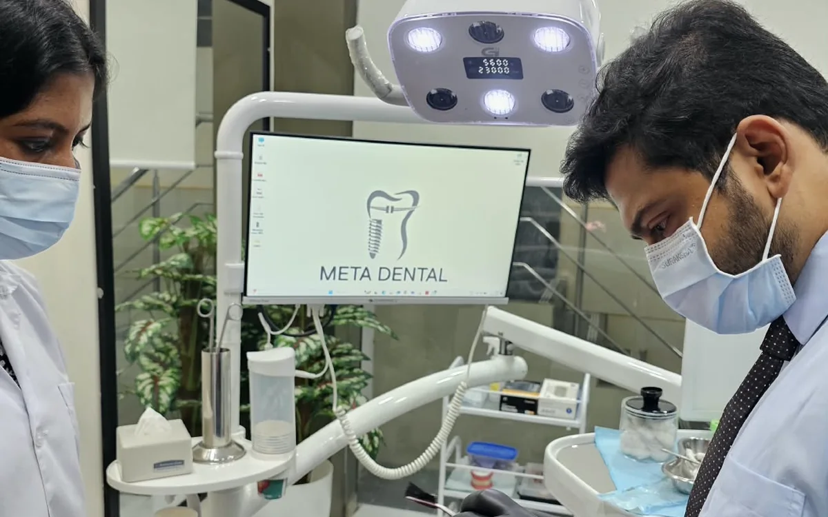 META DENTAL clinicians providing chairside dental care